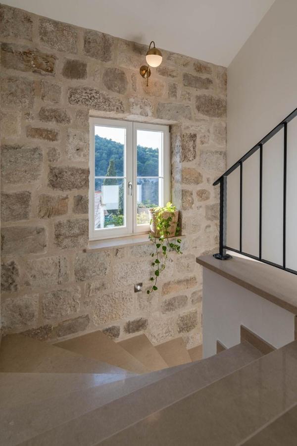 New Villa Ani! Traditional And Luxurious 4-Bedroom Villa With Heated Pool And Sea Views Postira Exterior photo