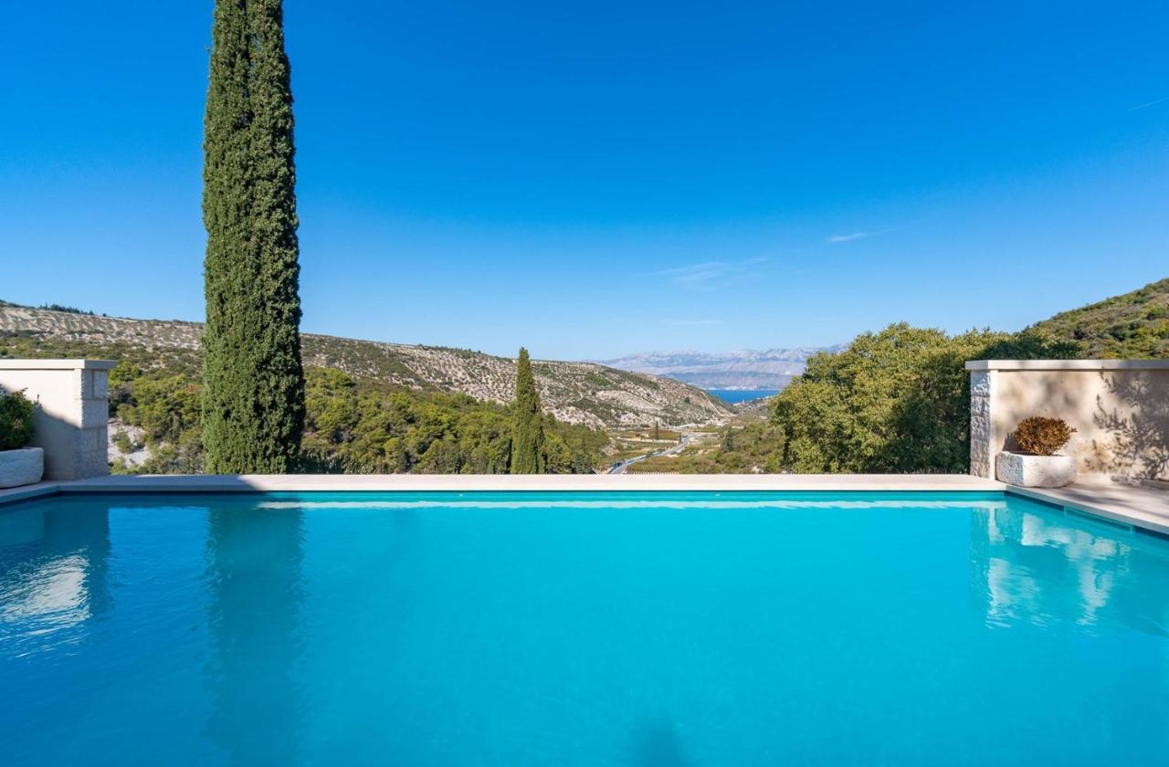 New Villa Ani! Traditional And Luxurious 4-Bedroom Villa With Heated Pool And Sea Views Postira Exterior photo